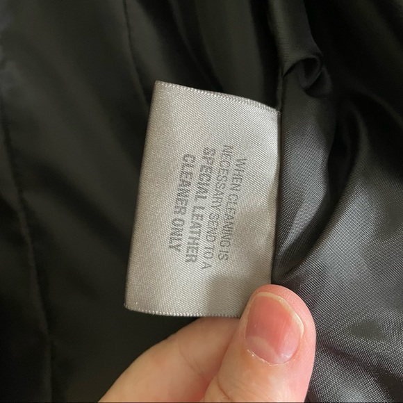 XL women’s black leather jacket with beautiful, detailed trim - Picture 6 of 16